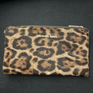 Michael Kors Beige Quilted Interior Clutch